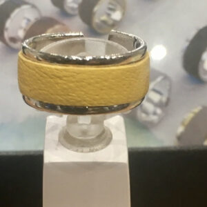 Bague Empreinte en laiton argenté et cuir jaune