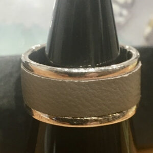 Bague Empreinte en laiton argenté et cuir taupe naturel
